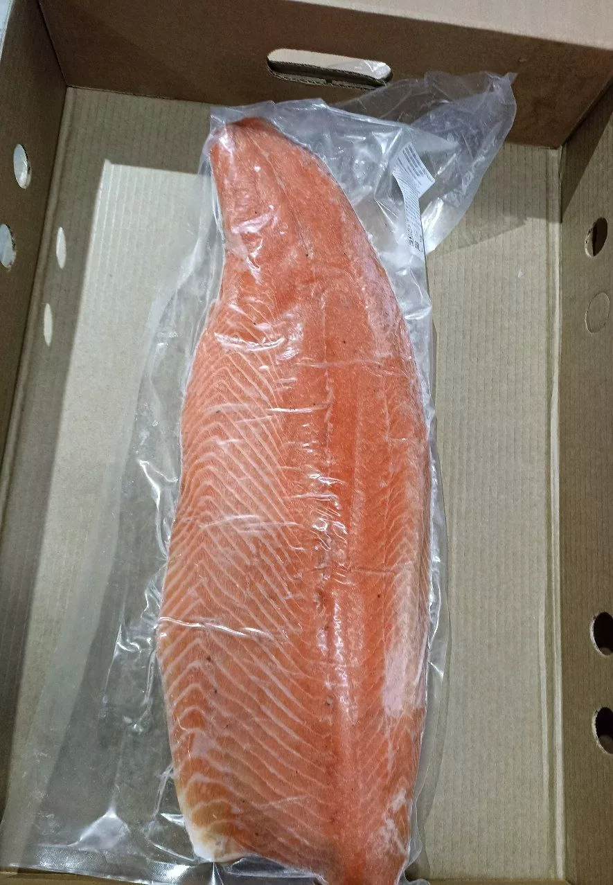 фотография продукта Филе лосося слабосолёное с/м трим д