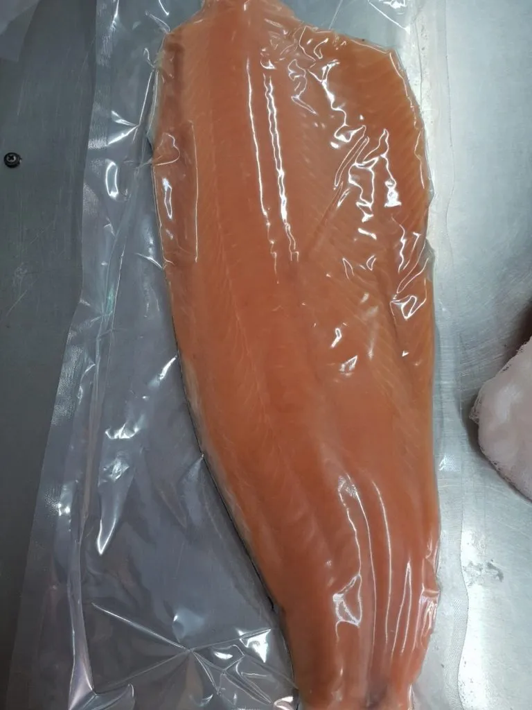 фотография продукта Филе лосося с/с в/у трим -  Д