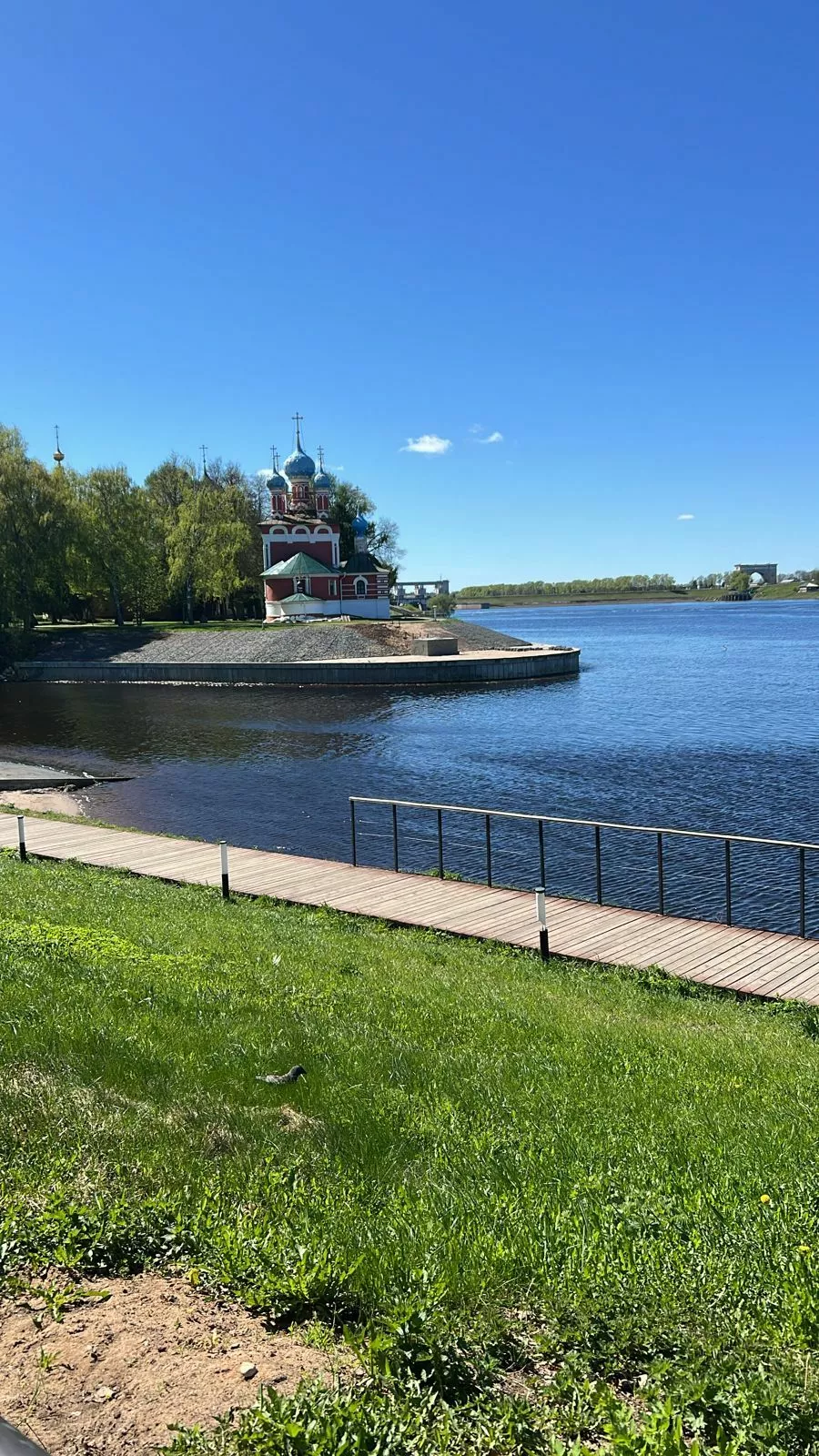 очистка рек водоемов плавающими экскава  в Москве и Московской области 3